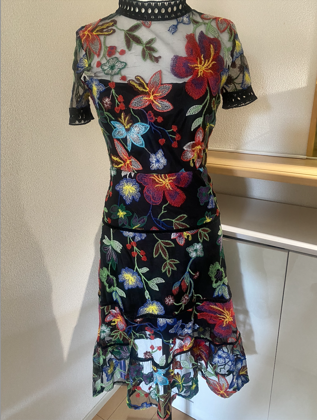 フラワー刺繍ワンピースドレス